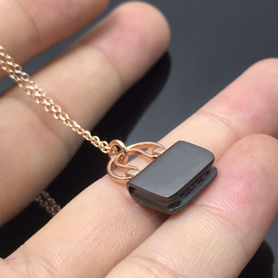 [Solara Jewelry]WOMEN'S HM AMULETTES CONSTANCE PENDANT NECKLACE
