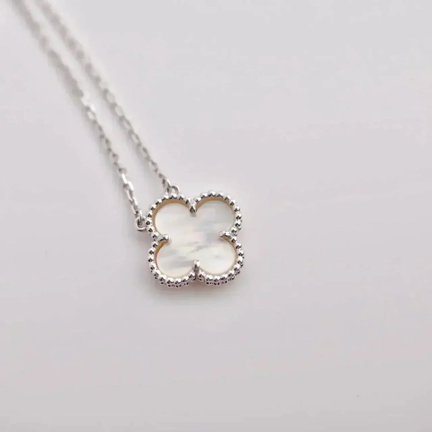 [Solara Jewelry]CLOVER  15MM WHITE MOTHER-OF-PEARL SILVER