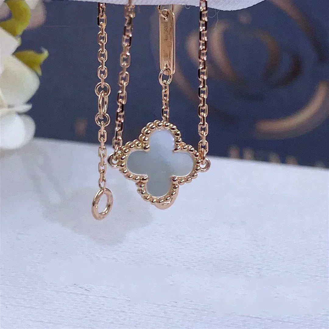 [Solara Jewelry]CLOVER WHITE MOP SINGLE FLOWER BRACELET