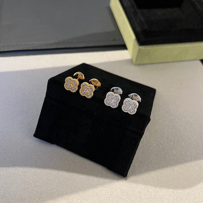 [Solara Jewelry]CLOVER MINI DIAMOND STUD EARRINGS